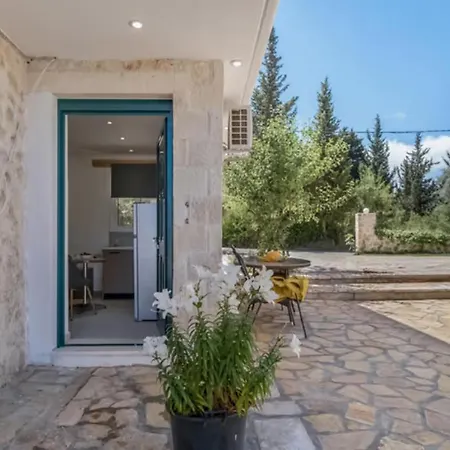 Gkountis דירה Tsoukaládhes
